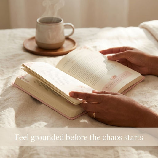 One Minute With God for Women - 365 Daily Devotions
